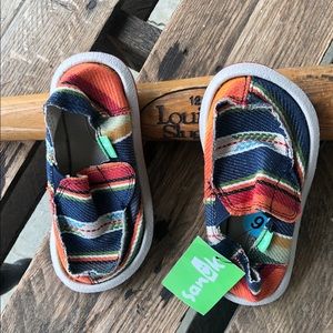 Sanuk Shoes size 6